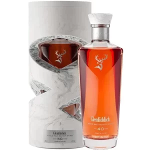 Experience the Glenfiddich 40 Year Old Cumulative Time, a limited-edition single malt aged for four decades. With aromas of dark chocolate and fruitcake.
